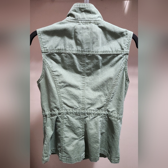 Merona Sleeveless Light Green Vest - Picture 2 of 9